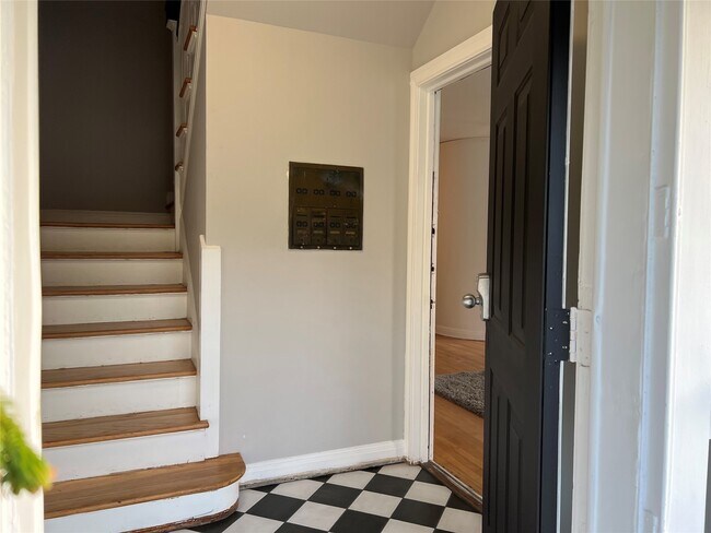 Building Photo - 1853 W Main St