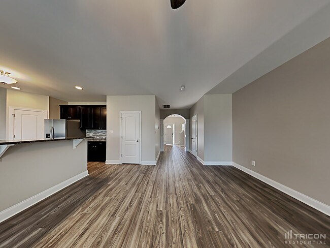 Building Photo - 4428 Redfern Pl