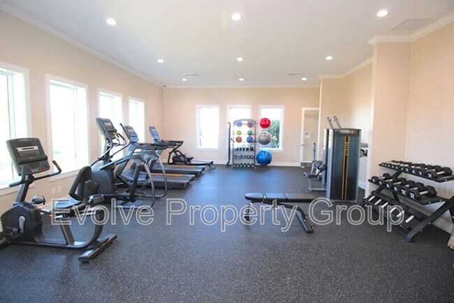 Building Photo - 20 Del Palma Dr