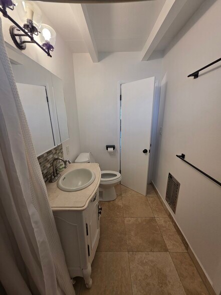 Restroom - 456 E Indian Rock Rd