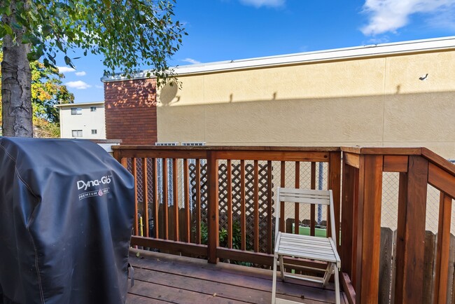 Building Photo - 3760 39th Ave