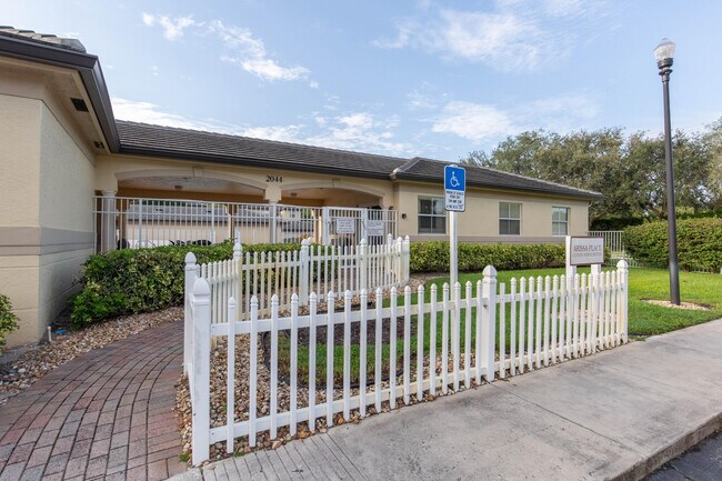 Building Photo - 2040 Greenview Shores Blvd