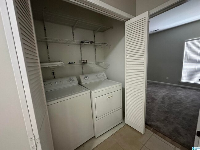 Building Photo - 1103 Castlemaine Dr