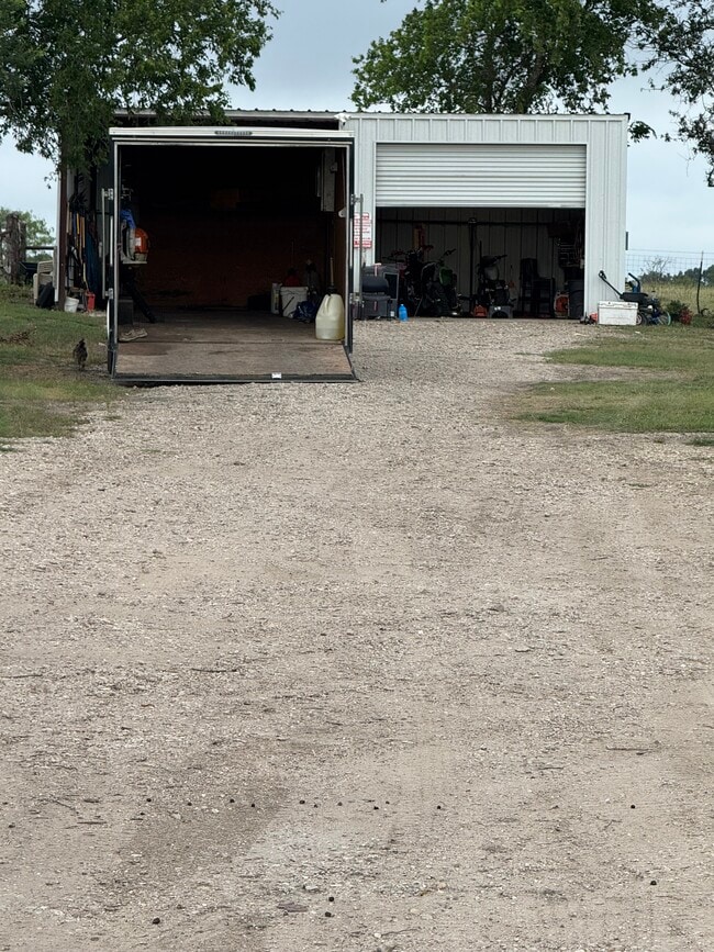 Building Photo - 450 Sun Prairie Trail