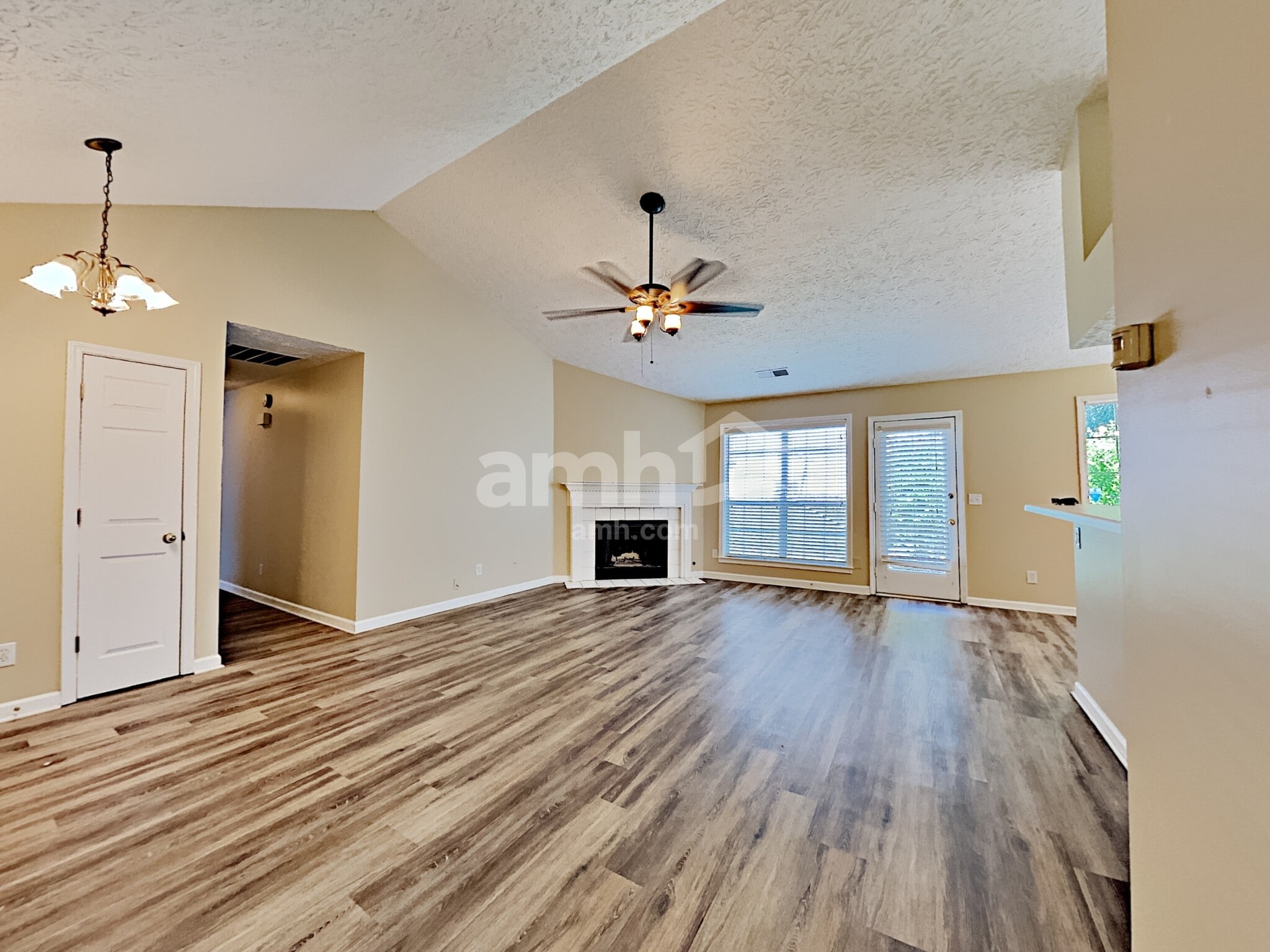 Building Photo - 2510 Baysridge Dr NW