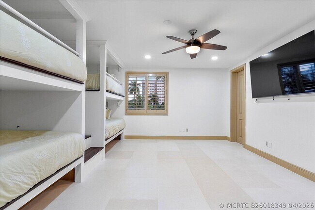 Building Photo - 414 Riviera Isle Dr