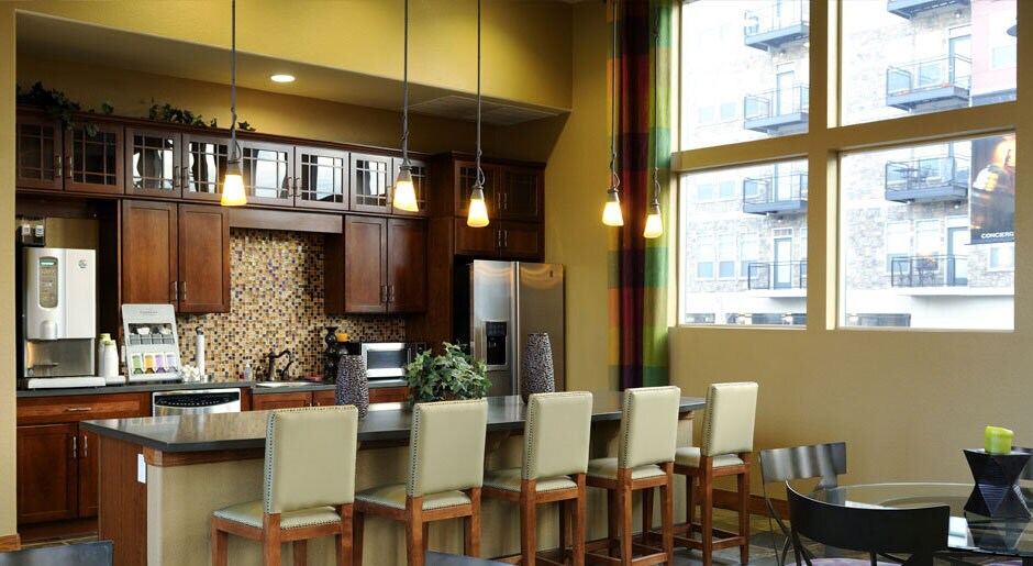 Club house - 13456 Via Varra