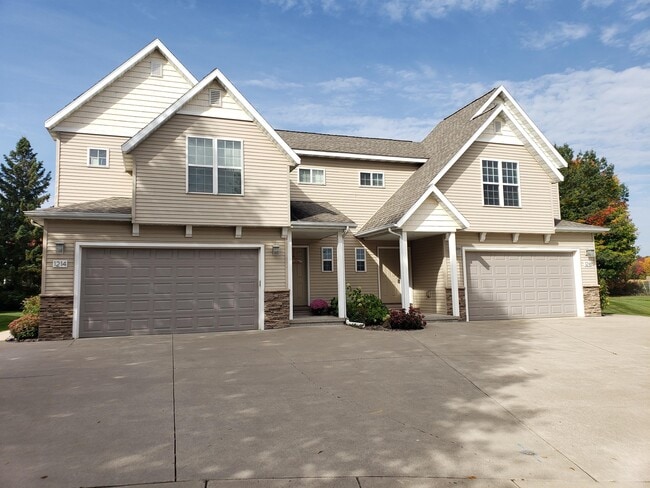 Building Photo - 1214 N 16th Ave