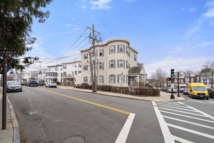Building Photo - 437 Washington St