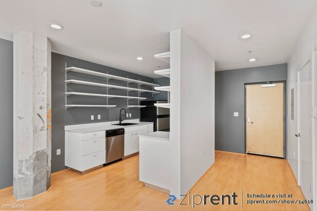 Building Photo - 1 br, 1.5 bath Condo - 1221 Pine Street, O...