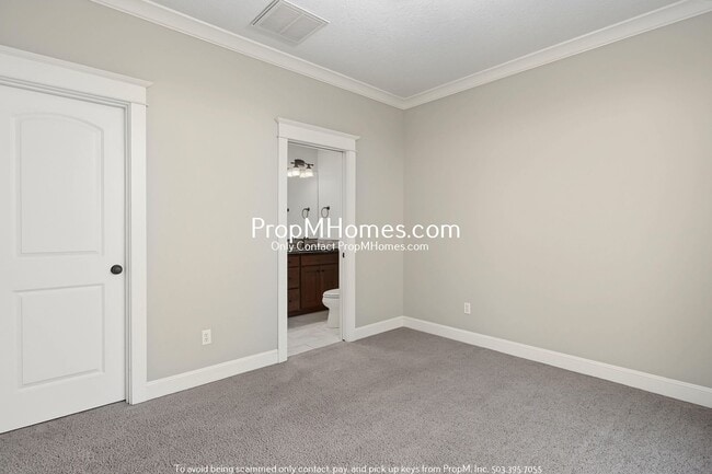 Building Photo - Beautiful Two Bedroom Townhouse In Humboldt - End Unit!