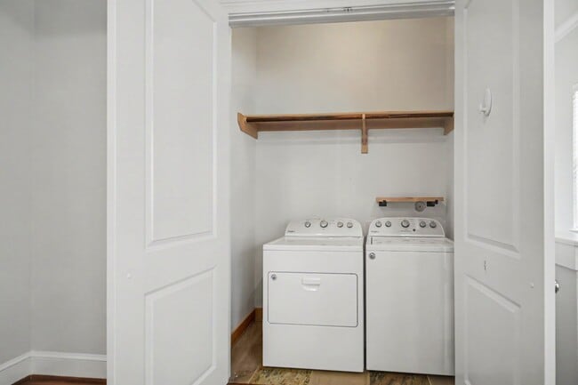 Building Photo - 1744 W 25th St