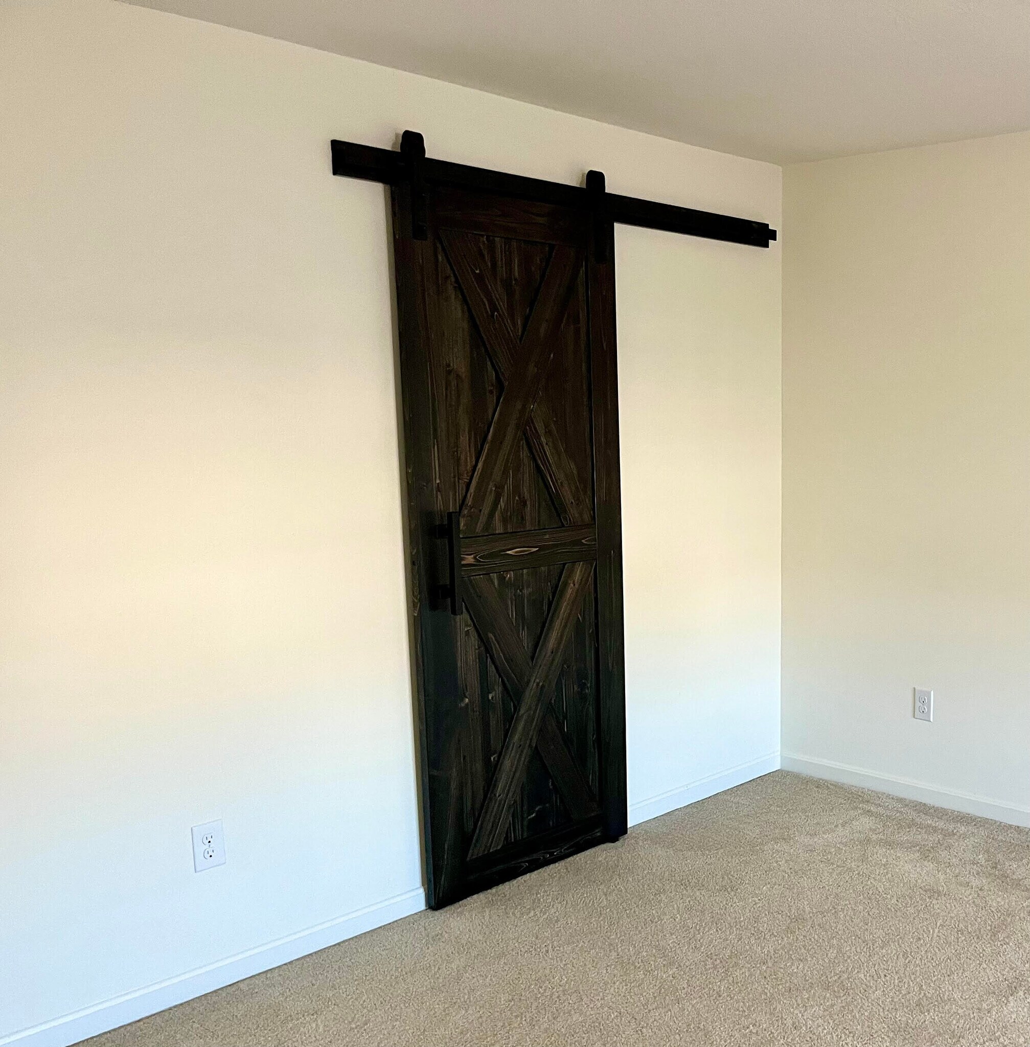 master bedroom - 4189 Pheasant Ridge Ct