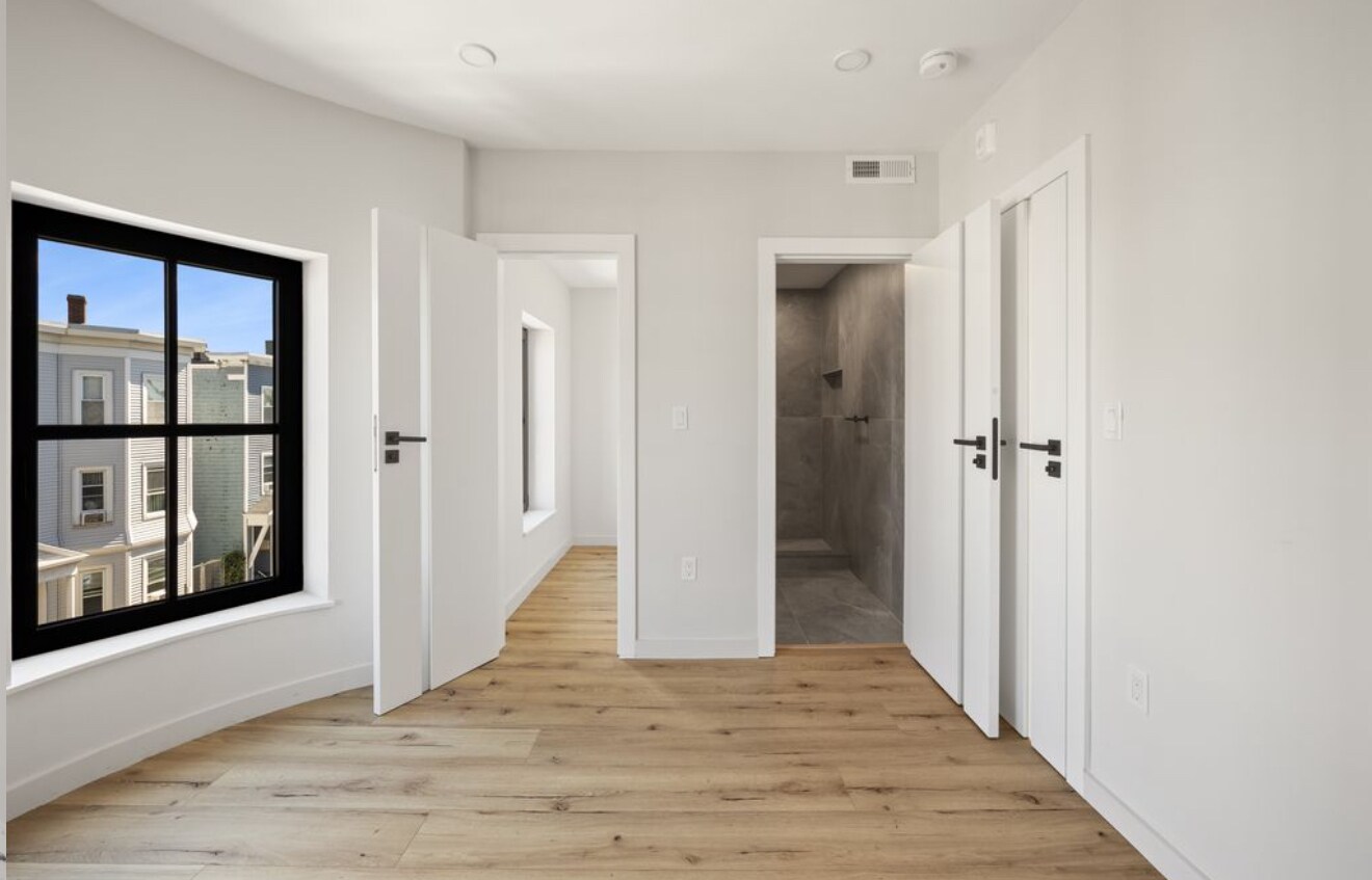 Building Photo - 17 Willow St