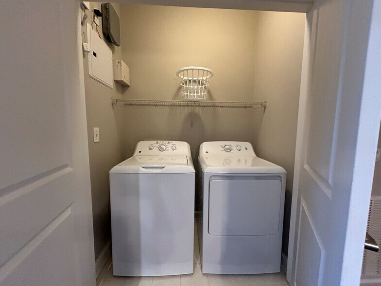 Building Photo - 11134 Medlock Bridge Rd