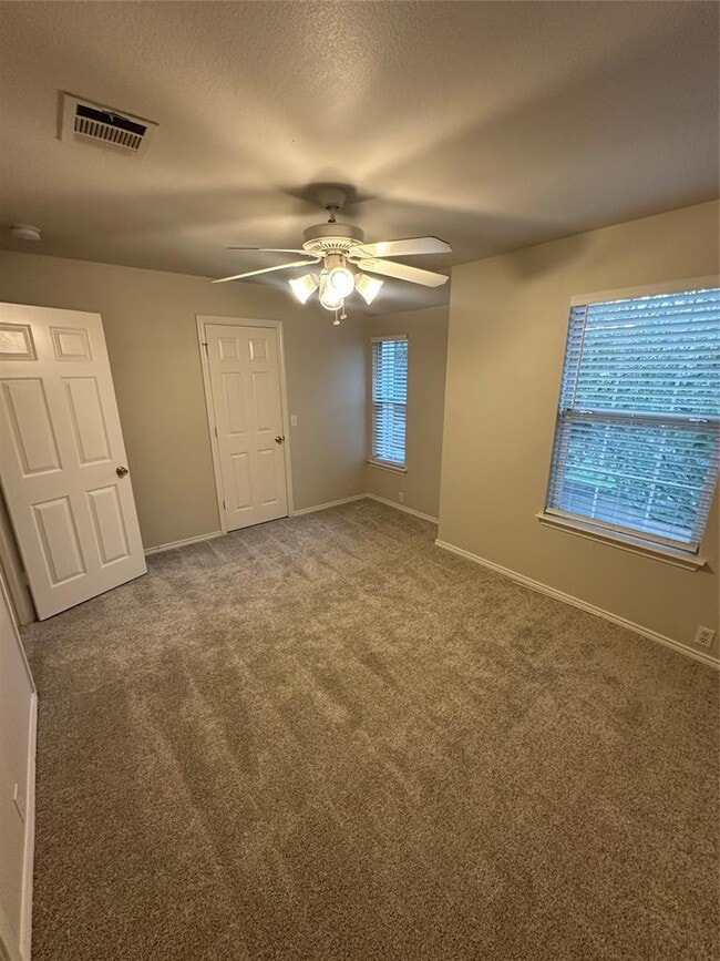 Building Photo - 120B Utterback