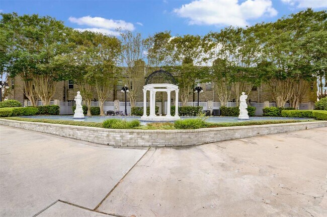 Building Photo - 6000 Reims Rd