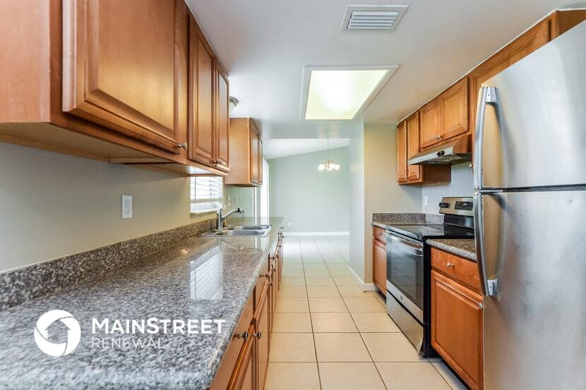 Building Photo - 2919 Arrendonda Dr