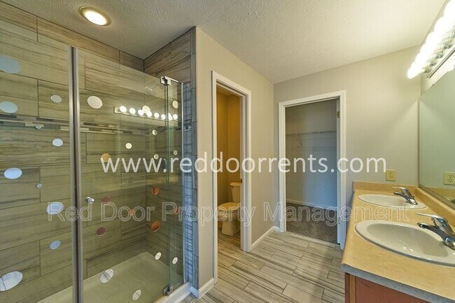 Building Photo - 12994 Quarterback Ln
