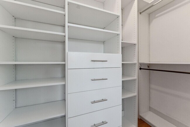 Building Photo - 2691 NE 18th St