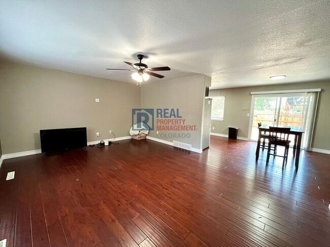 Building Photo - 4316 Ridgeglen Rd
