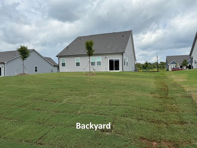 Building Photo - 208 Overton Dr