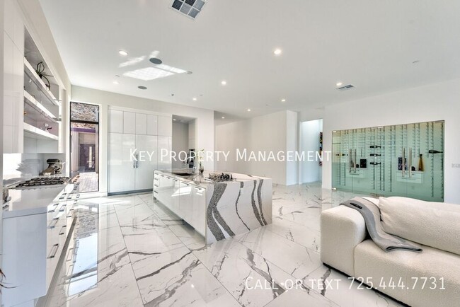 Building Photo - 702 Blackrock Rim Dr
