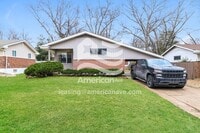 Building Photo - 9834 Lawnview Dr