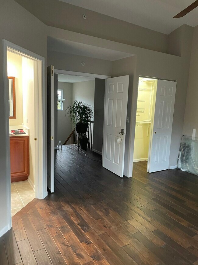 Building Photo - 753 Hanbury Dr