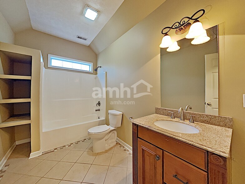 Building Photo - 435 Rocky Crest Dr