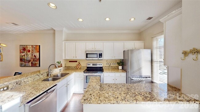 Building Photo - 1009 Park West Dr