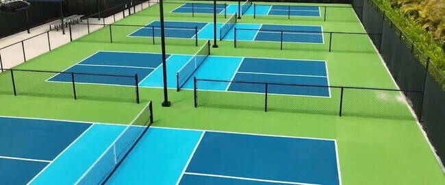 Building Photo - 10332 Northbrook Cir