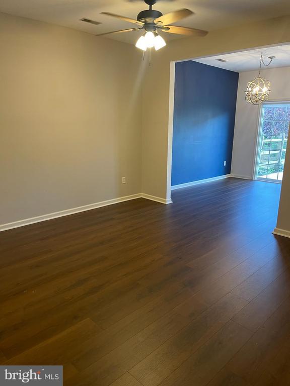 Building Photo - 310 Norwalk Way