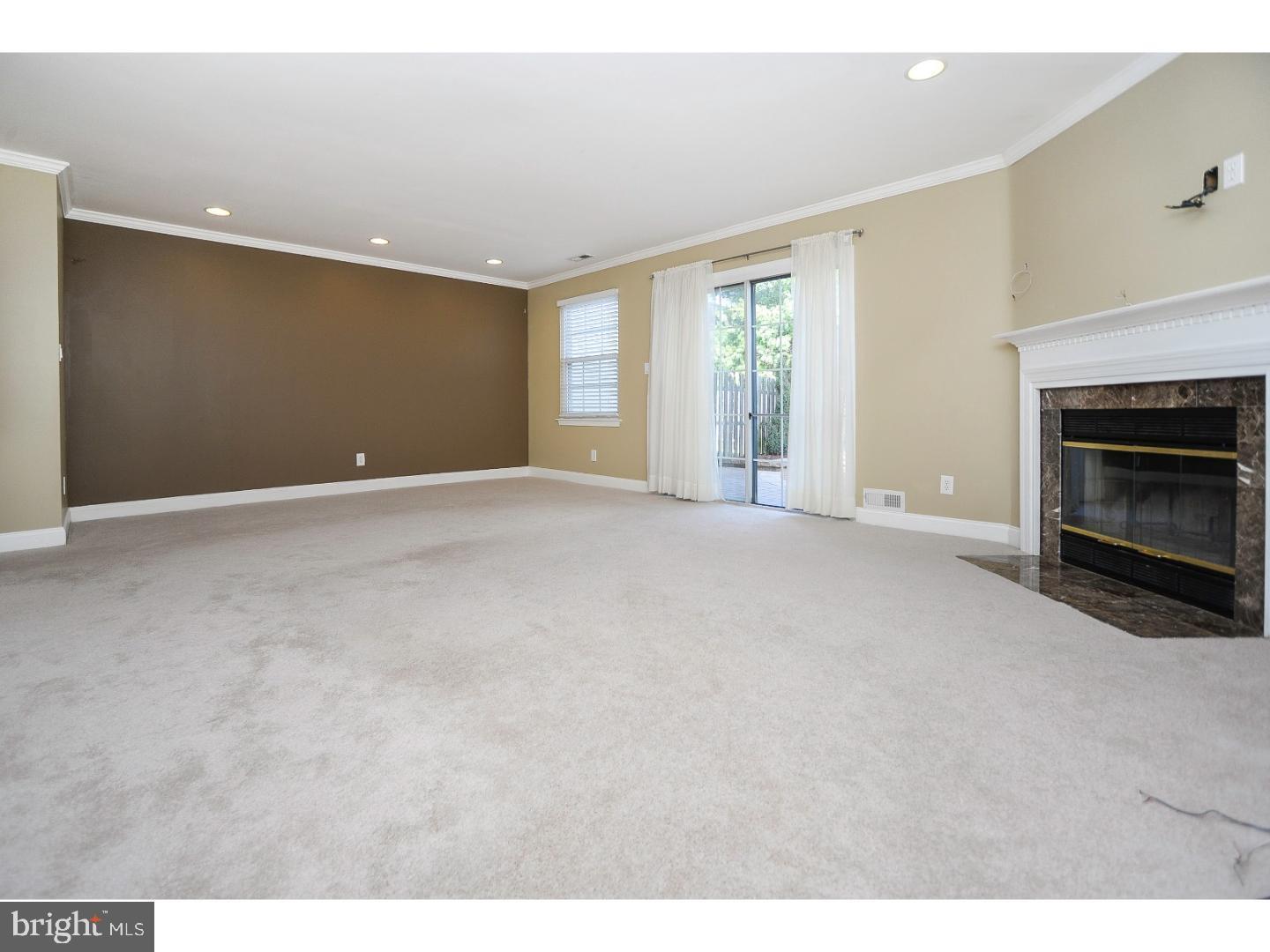 Building Photo - 102 Hazelwood Ln