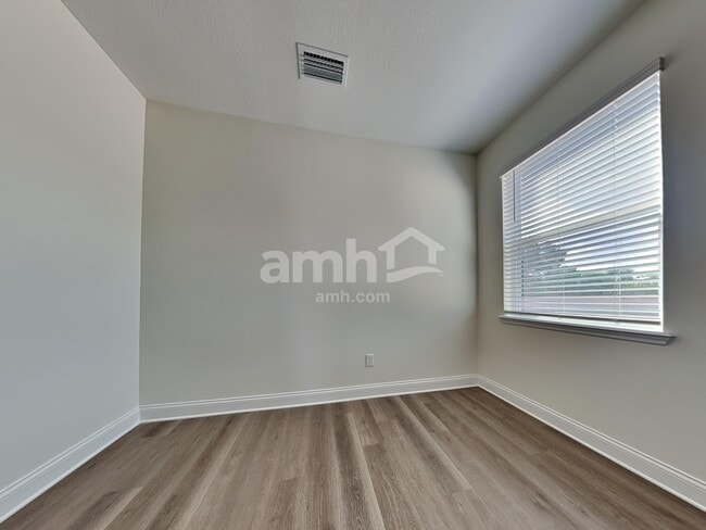 Building Photo - 940 Grafton Ridge Dr