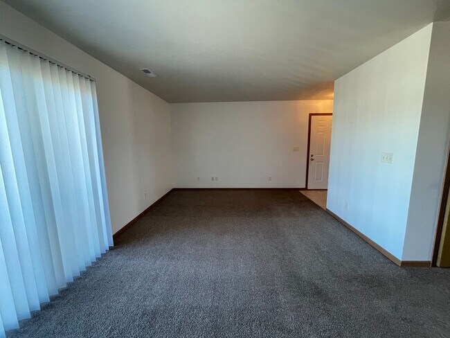 Building Photo - 217-D Tanglewood