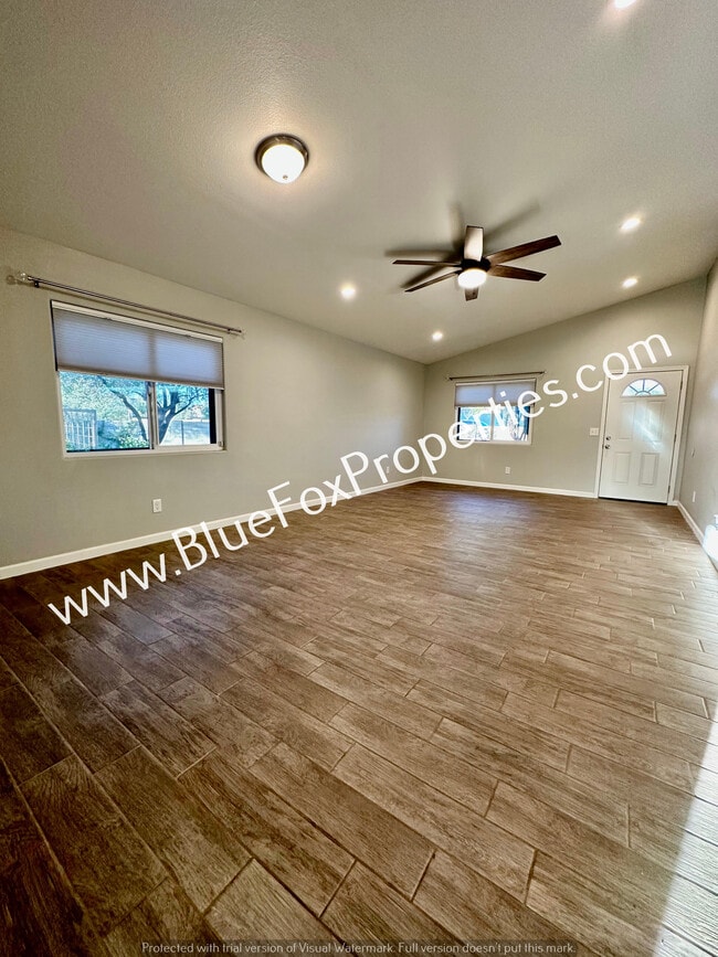 Building Photo - 13201 N Classic Overlook Ct