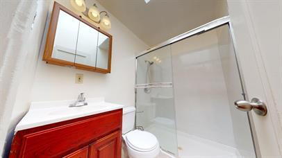 Building Photo - Beautiful 2 Bedroom 1.5 Bathroom with a Ga...