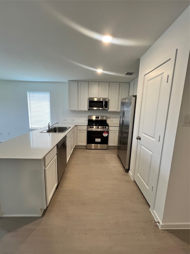 Building Photo - 25431 Birch Hl Dr