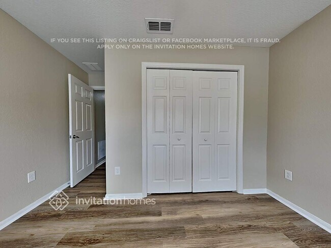 Building Photo - 4518 Fairway Oaks Dr