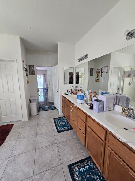 Building Photo - 1222 Palmas Ridge