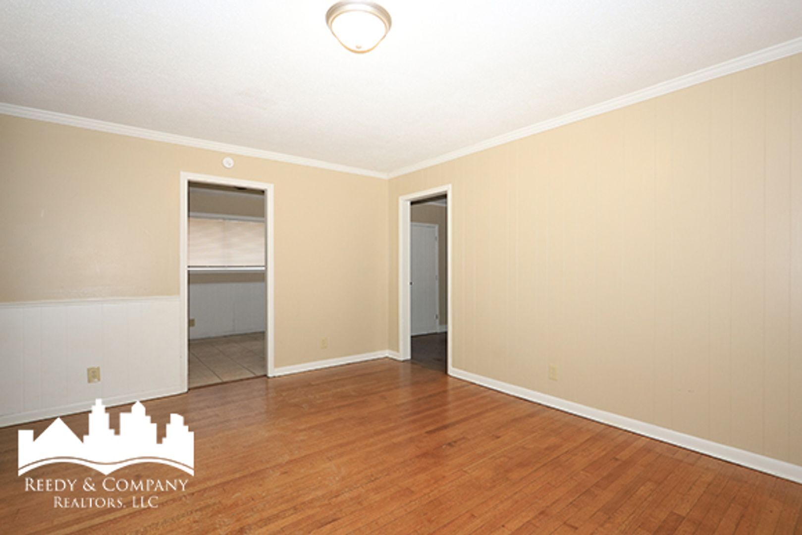 Building Photo - 4227 Kenosha Rd