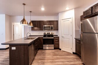 Building Photo - The View Apartments