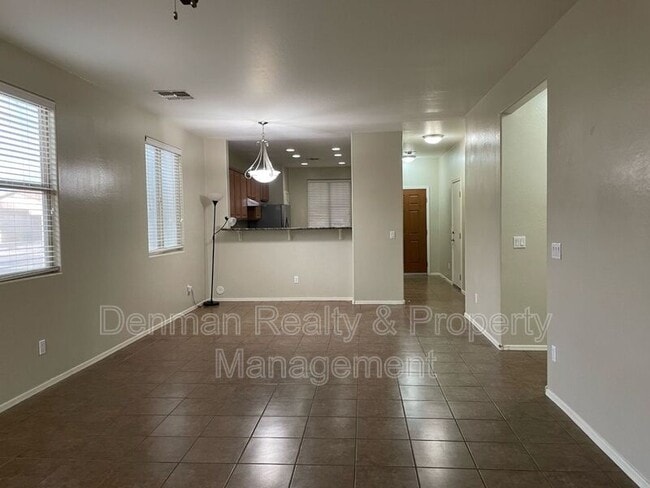 Building Photo - 7419 W Glass Ln