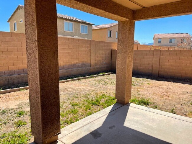 Building Photo - 6913 W Shumway Farm Rd