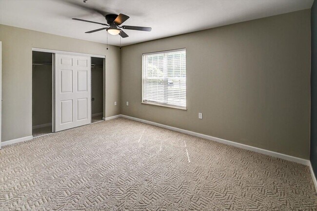 Building Photo - 201 Kearney Way