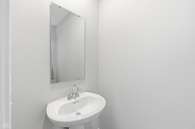 Building Photo - 221 Switchgrass Ln