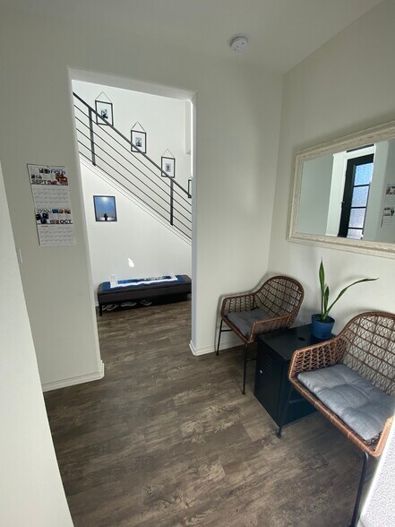 Building Photo - 10406 Bramble Berry Dr