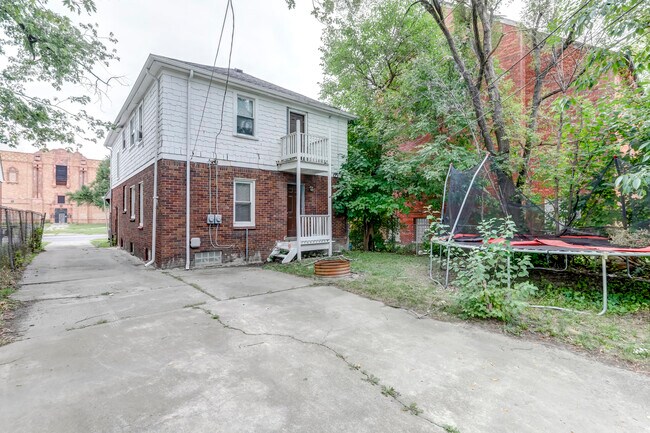 Building Photo - 15018 Hubbell St