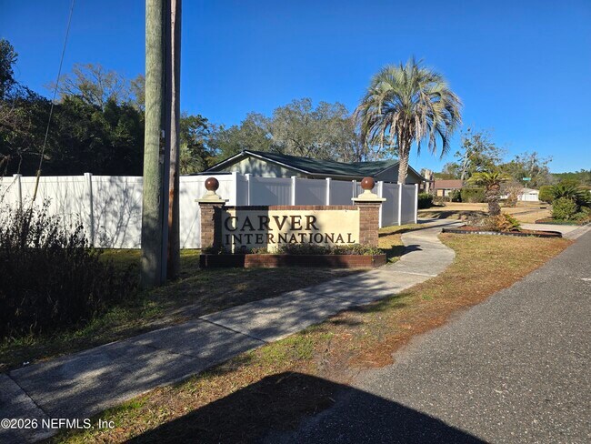 Building Photo - 5639 Sophist Cir N